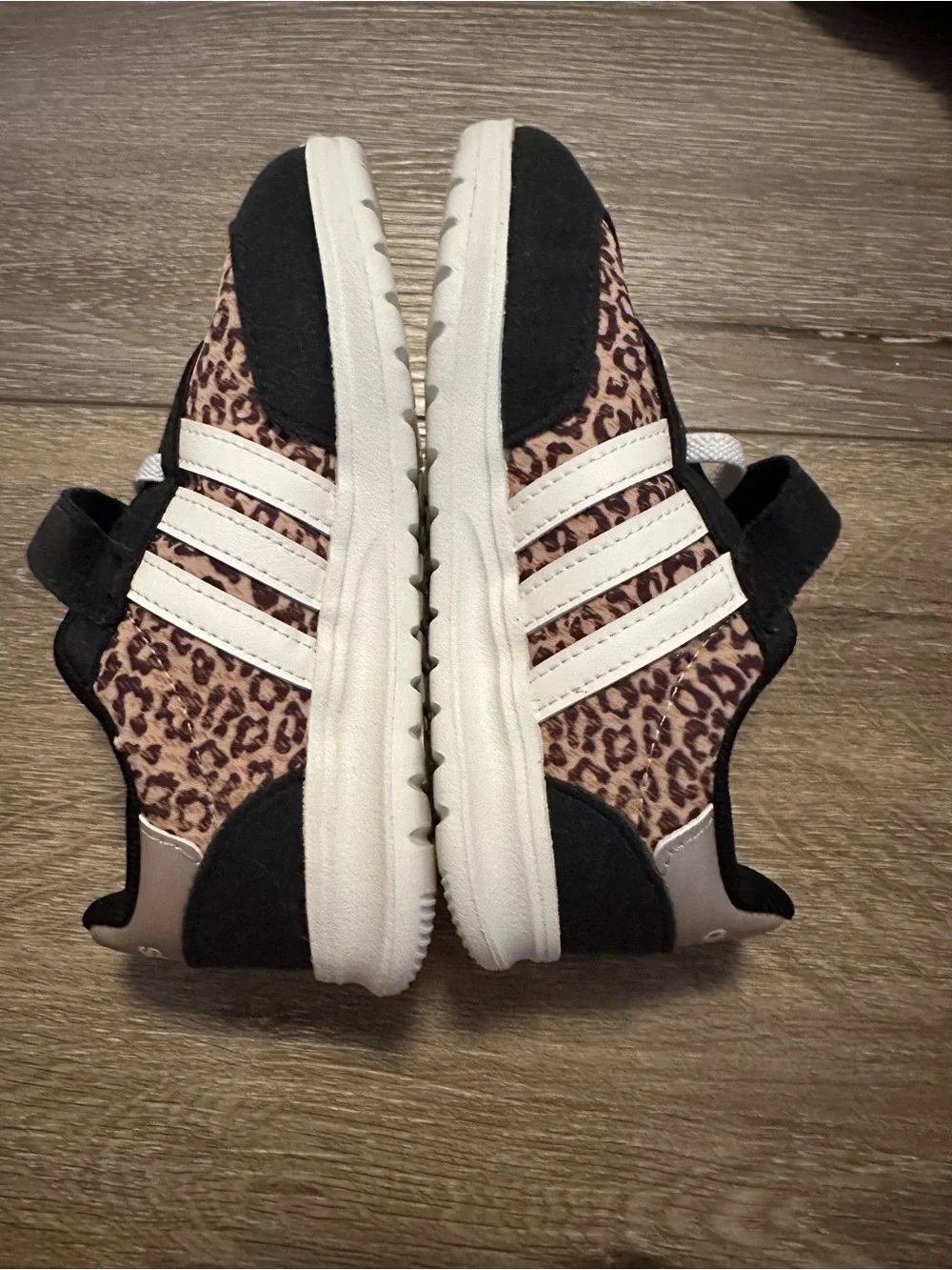 adidas Kids Black & Tan Leopard Accent Sneakers size 10c